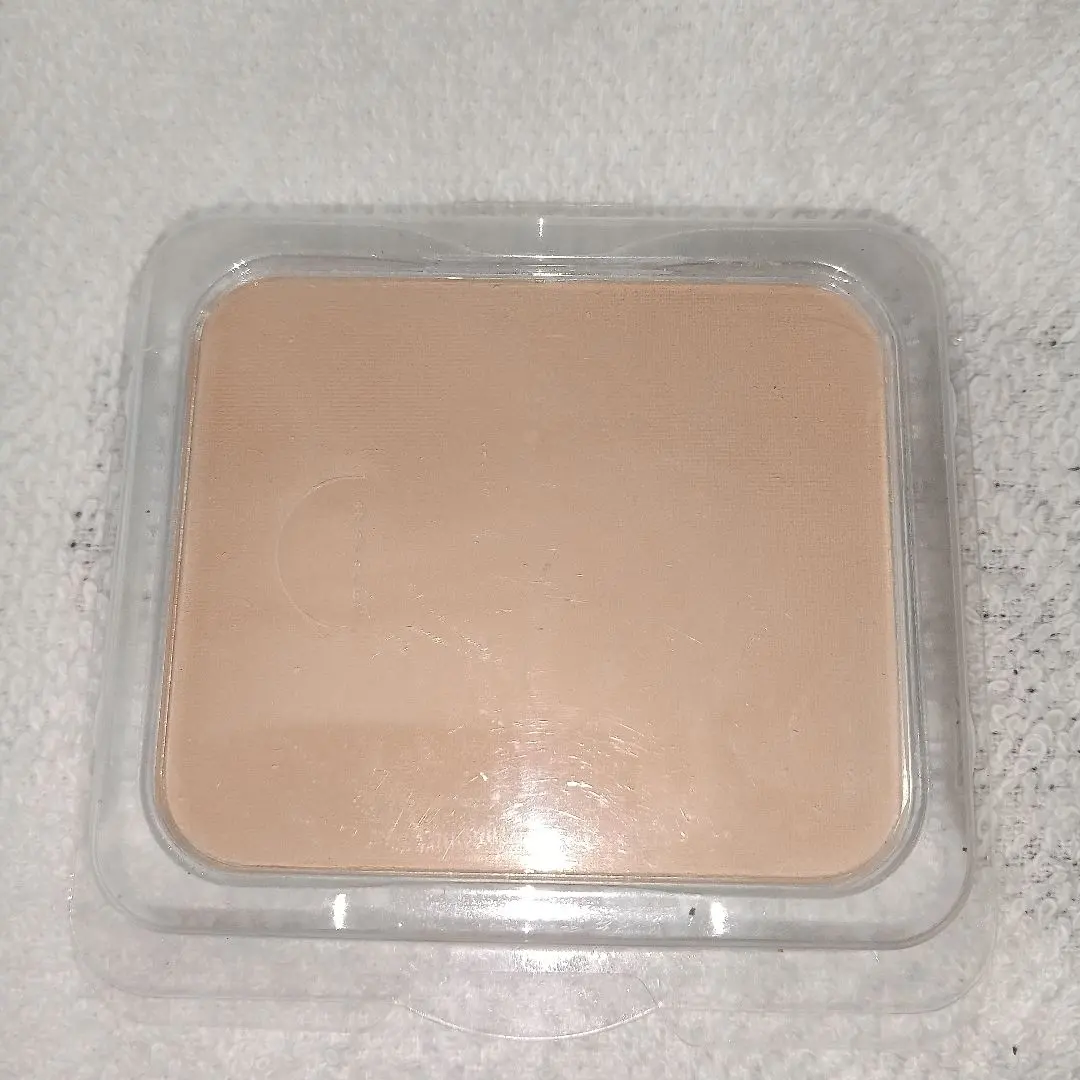 Thumbnail of Dearfane Plus Tan de Cake <Light Natural> Refill 10g