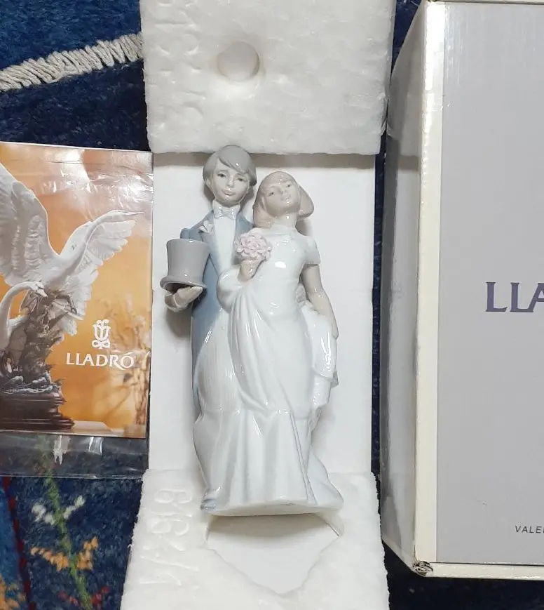 LLADRO リヤドロ ウェディング人形 陶器製『祝福の鐘の音』 Amazon.co.jp: LLADRO リヤドロ ウェディング人形 陶器製『祝福