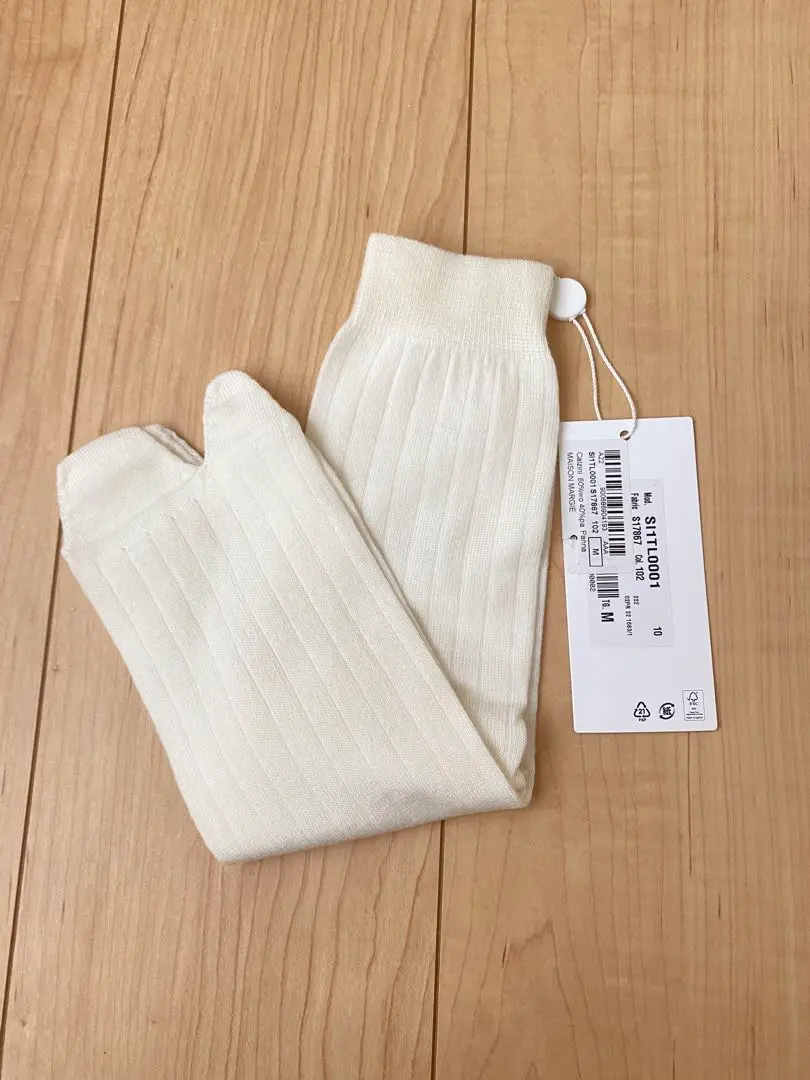マルジェラ 靴下 新品タグ付き Lサイズ 330927042_1.jpg