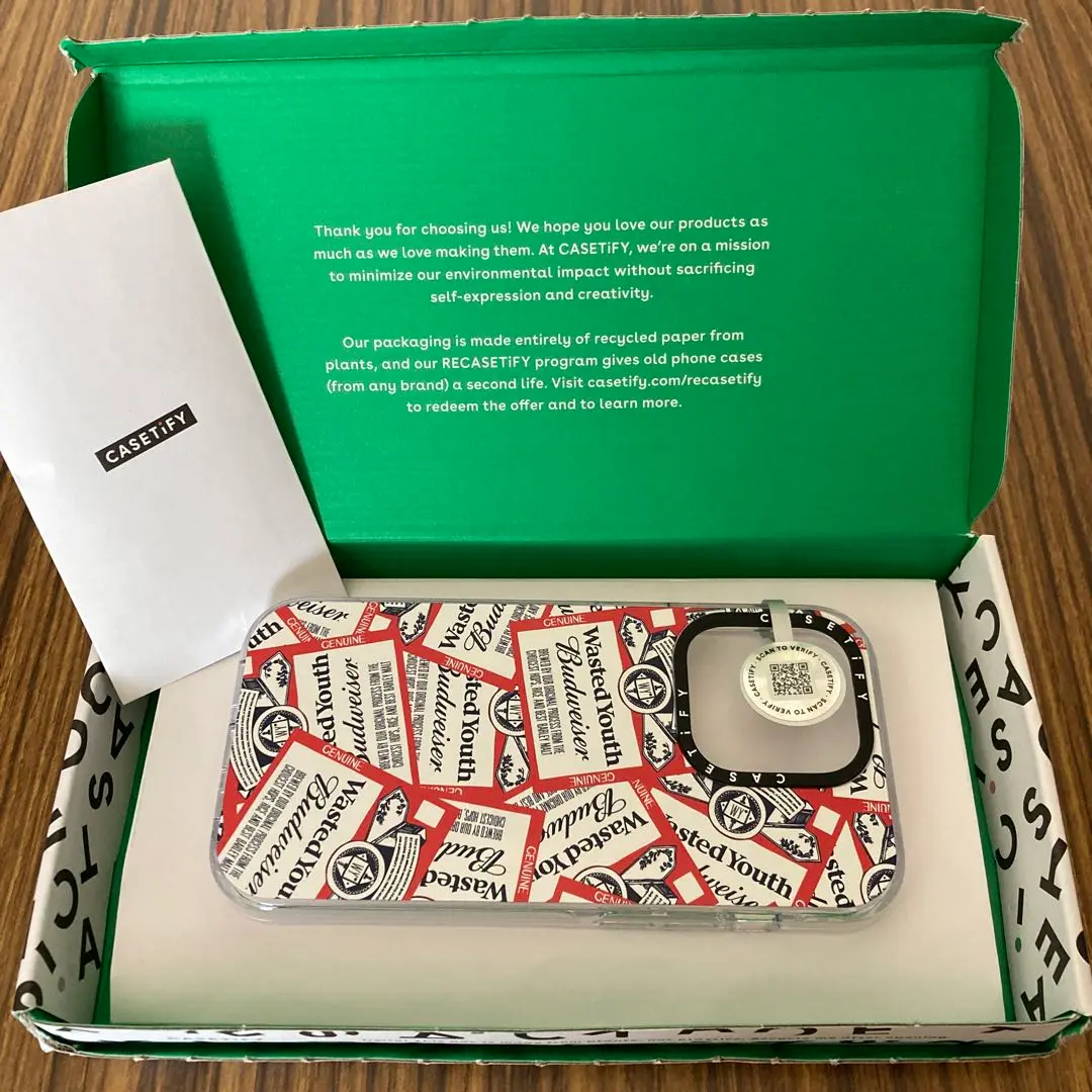 iPhoneアクセサリー CASETIFY Wasted Youth Budweiser iPhone14 ヴェルディ x バドワイザー x ケースティファイのコラボケースが