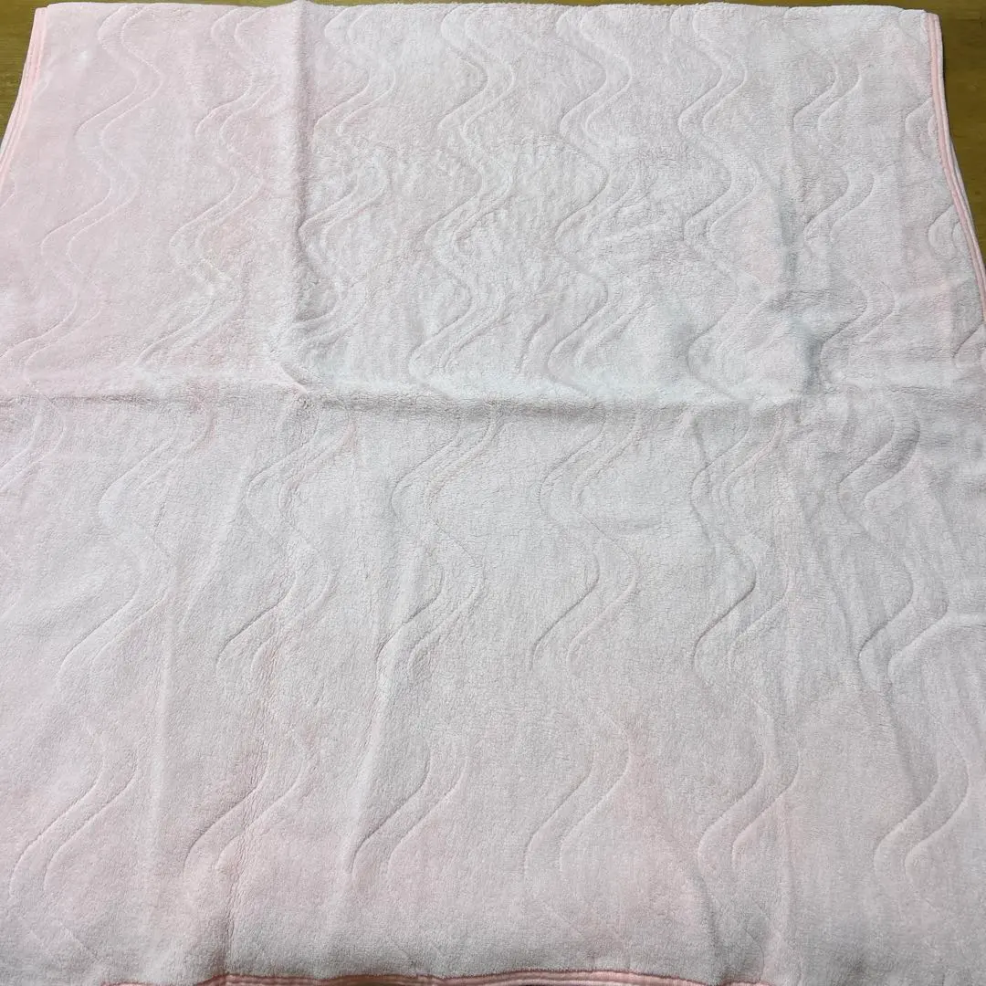 Thumbnail of Used pink blanket sheet/pad, single size, includes shipping