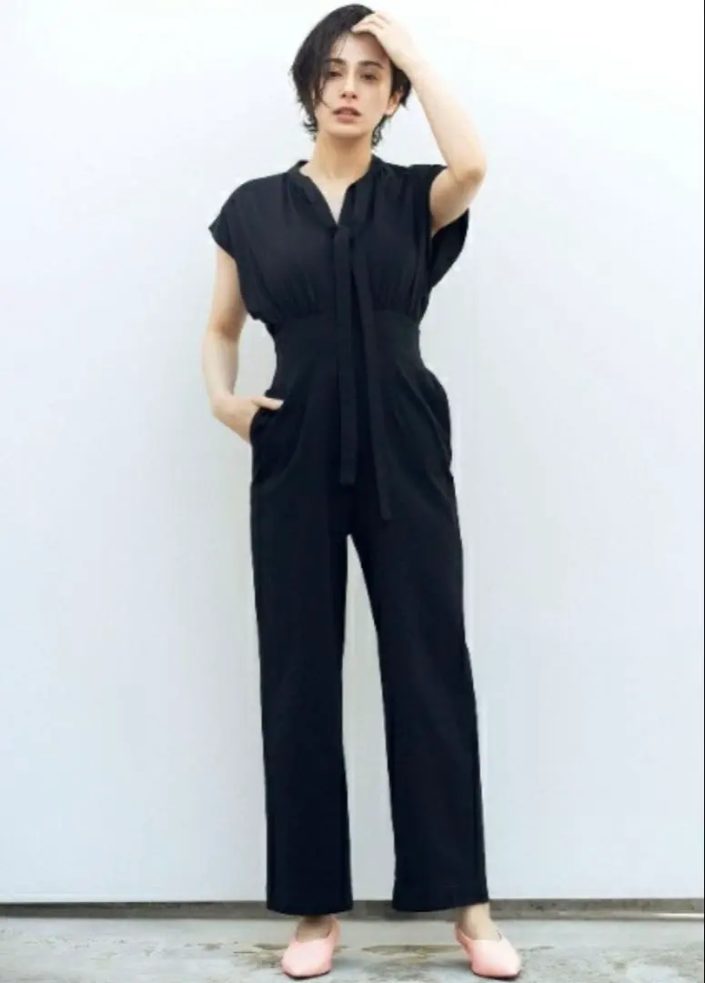 OPAQUE.CLIP 大草直子 合作款 蝴蝶結連身褲 40 黑色 的縮圖