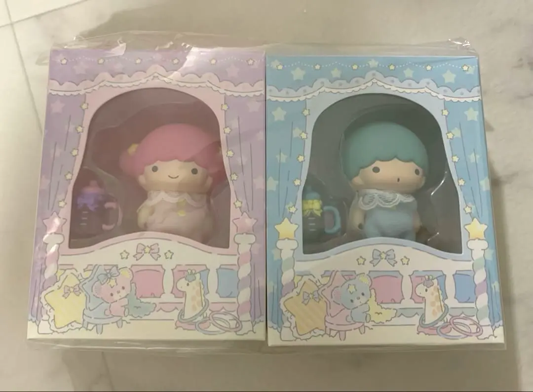 レア♡ サンリオ　キキララ　きせかえ人形　マスコット　お洋服 ハローキティ きせかえお洋服Mショルダー（ぴたっとふれんず