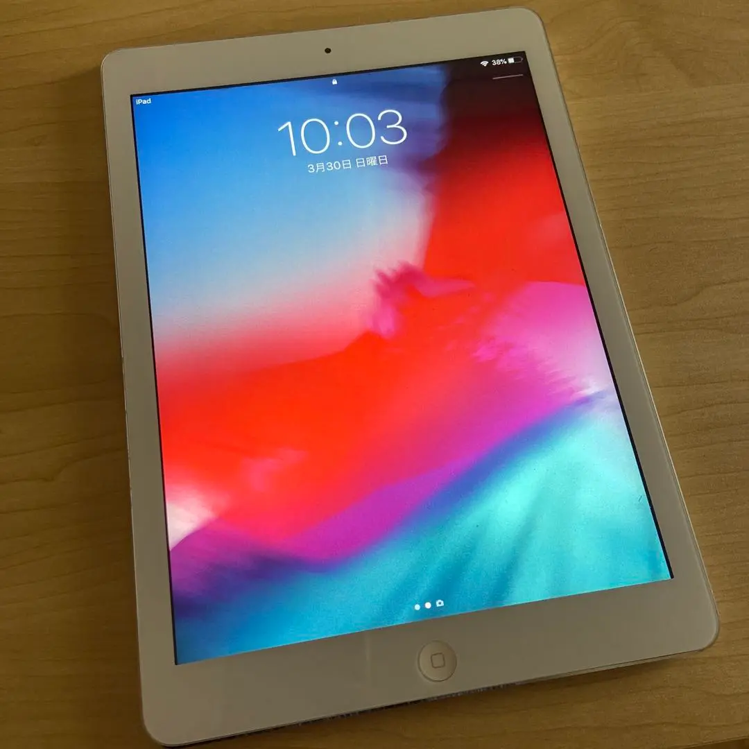 美品 Apple iPad Air(MD789J/A)A1474 32GB本体 Apple iPad Air A1474 32GB Wi-Fiモデル シルバー MD789J/A