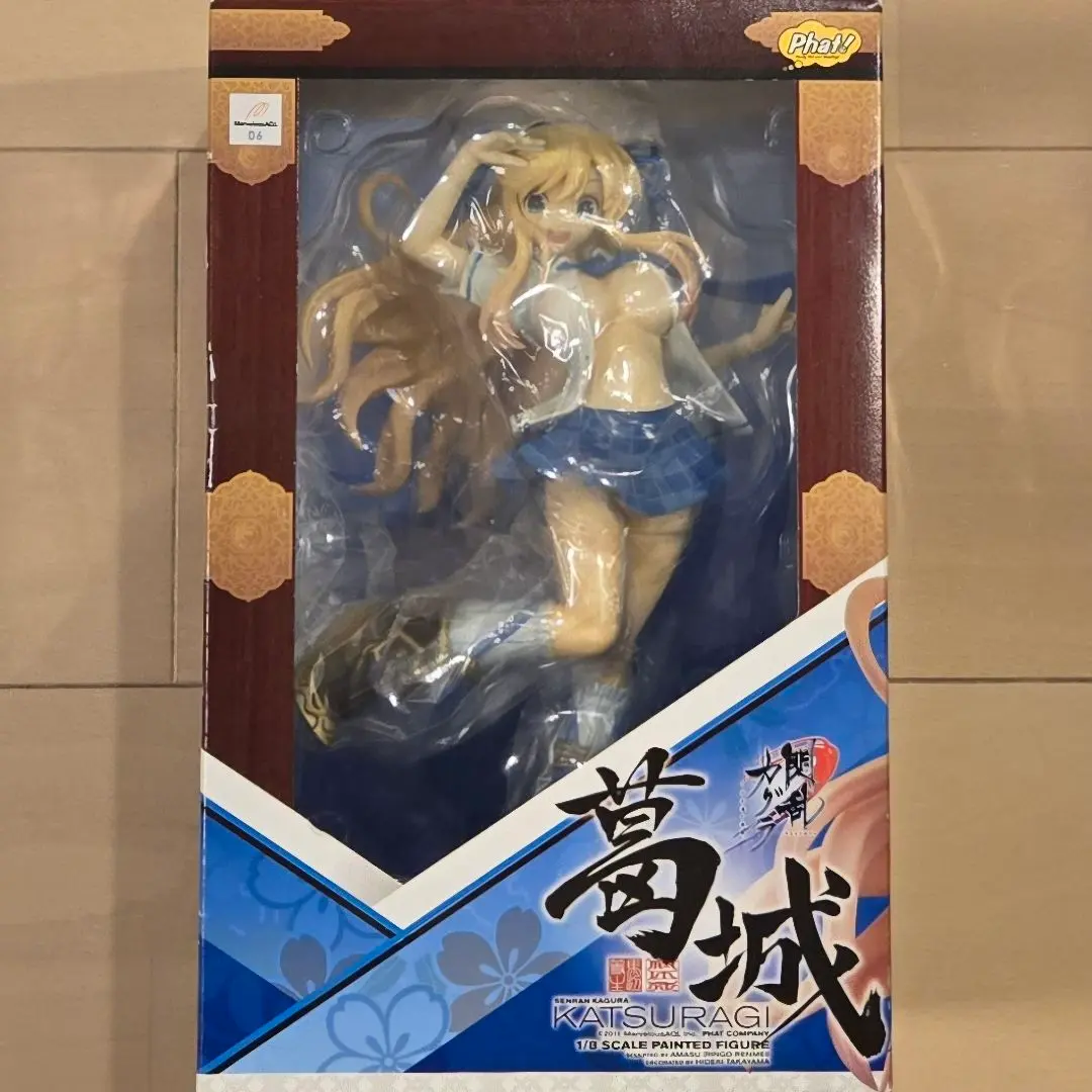 閃乱カグラ　少女達の真影　葛城　1/8 完成品　フィギュア Amazon.co.jp: 閃乱カグラ -少女達の真影- 葛城 1/8スケール PVC