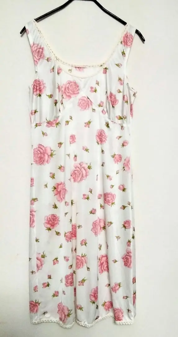 Thumbnail of Rose pattern inner slip