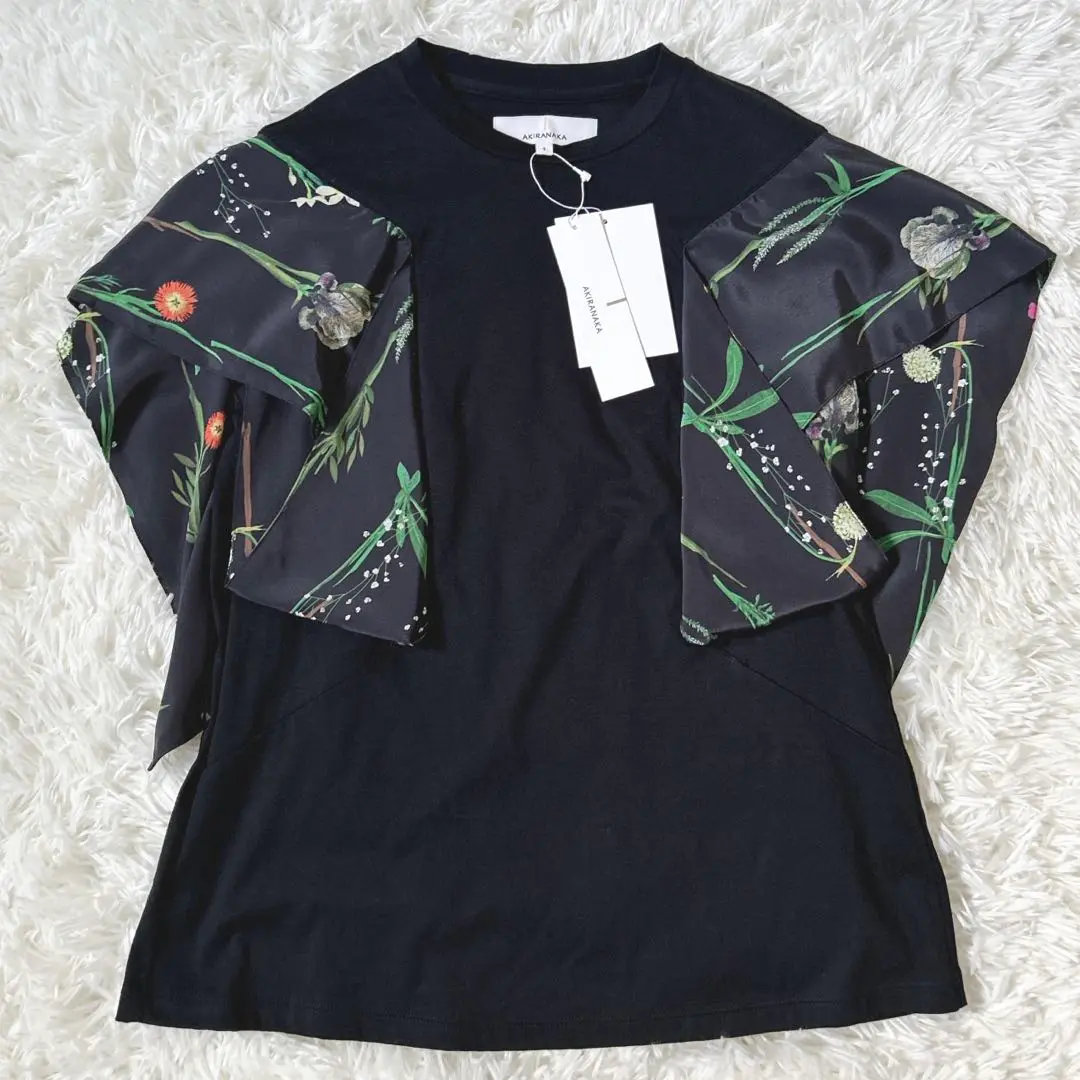 2025年最新】AKIRANAKA 半袖(Tシャツ)の人気アイテム - メルカリ