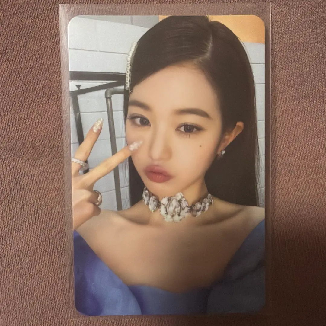 Thumbnail of IVE Wonyoung trading card