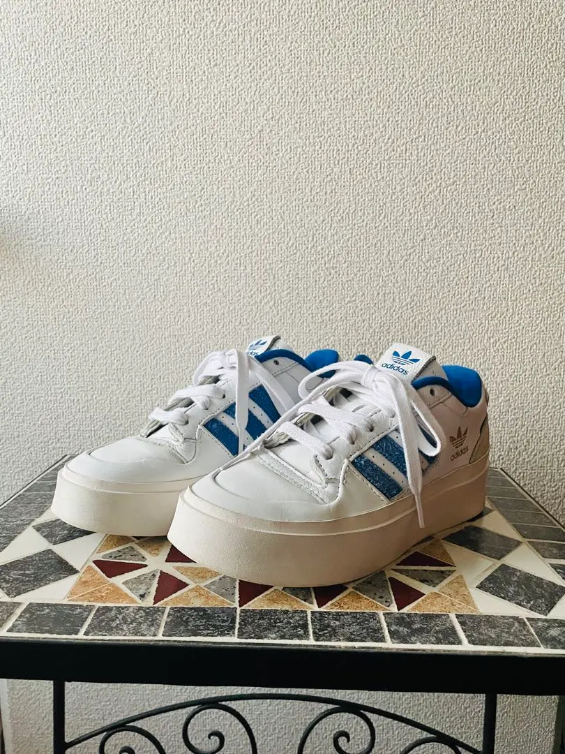 【レア新品未使用】 adidas スニーカー フォーラムボネガ　23cm US6 2025年最新】フォーラム ボネガの人気アイテム - メルカリ