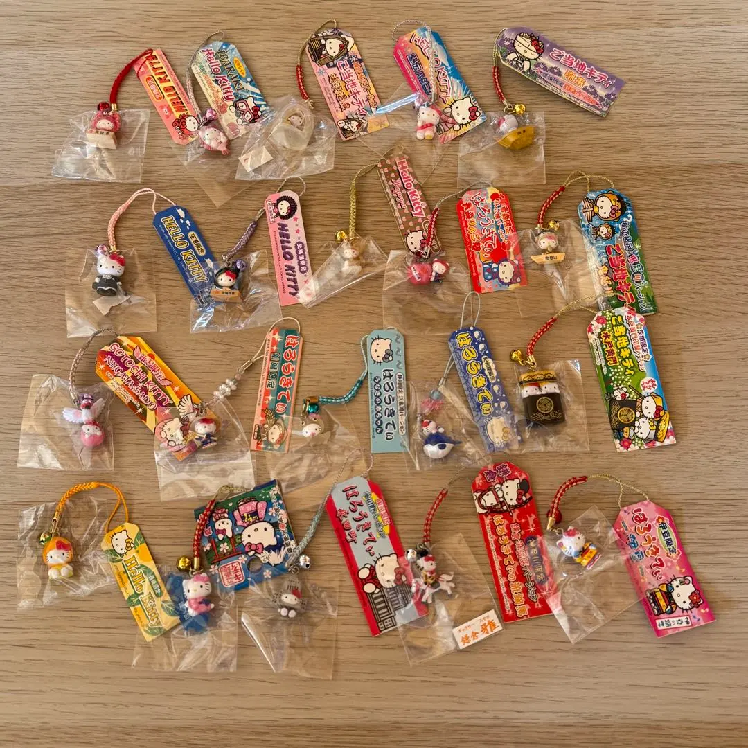 Thumbnail of ⑤ Local Kitty Strap 20 pieces Not for individual sale Netsuke Hirame (Flounder) Yuzawa Onsen Ekiden (relay race)