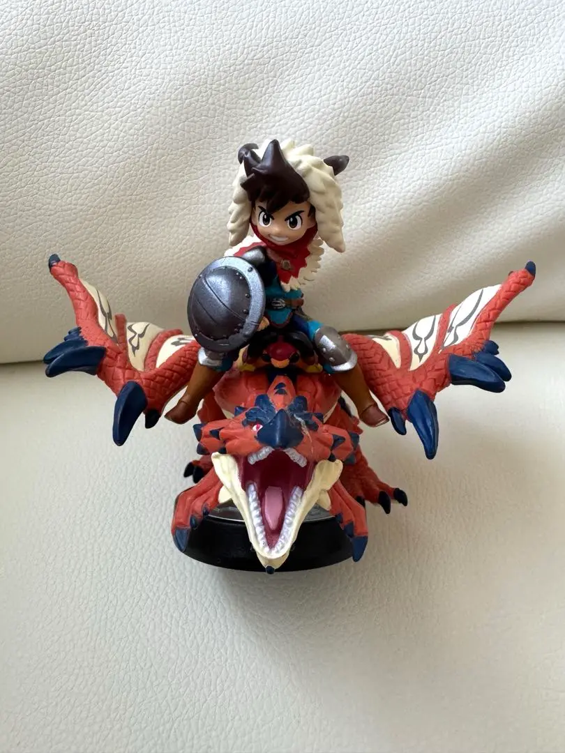 モンスターハンター　amiibo　リオレウス　リペイント 81PLTKbinTL._UF350,350_QL80_.jpg