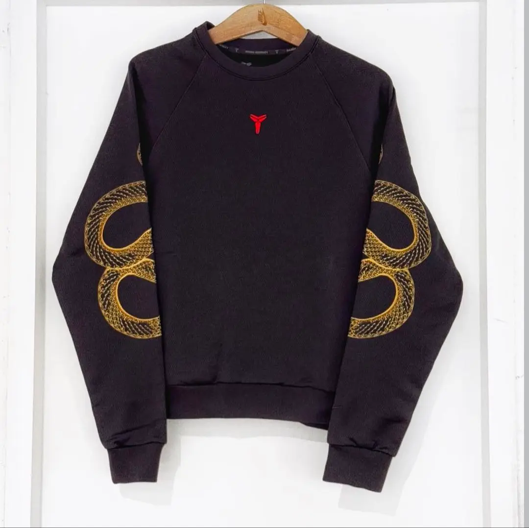 NIKEコービーブライアント新品Ｌマンバクルーネック刺繍トレーナーNBAバスケ Amazon | バスケのユニフォーム NBAレイカーズ24＃ メンズ