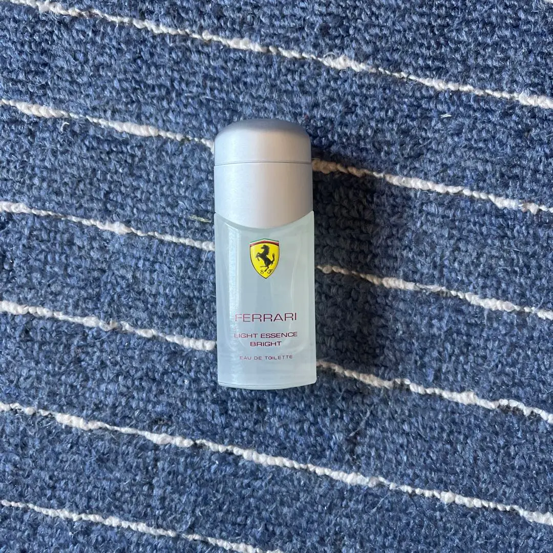 【希少】入手困難★フェラーリ★ライト　エッセンス　ブライト30ml ライトエッセンスブライトオードトワレ 30ml