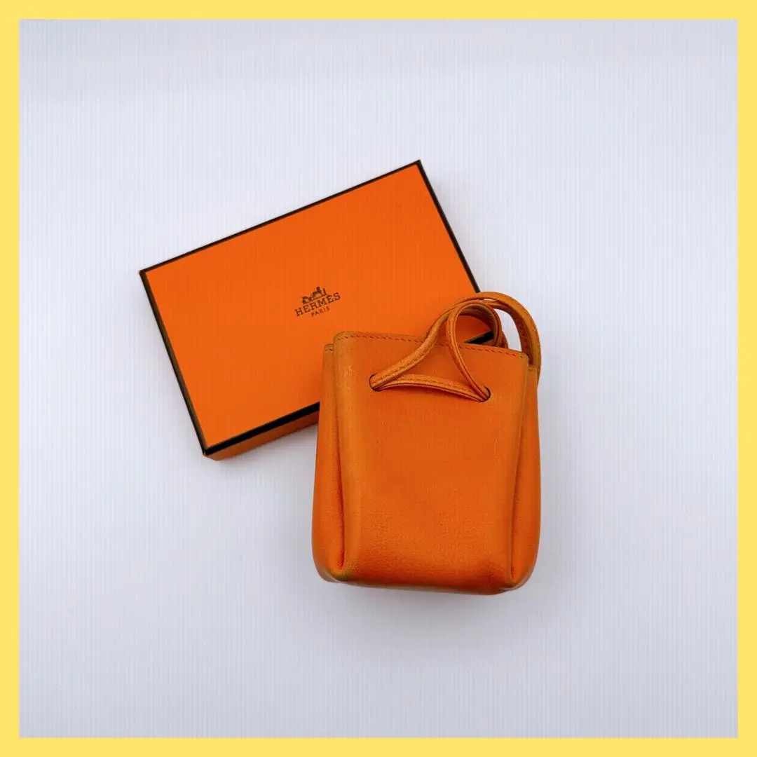 さくら 様HERMES エルメス ヴェスパ ストラップ付き ポーチ マルチケース さくら 様HERMES エルメス ヴェスパ ストラップ付き ポーチ