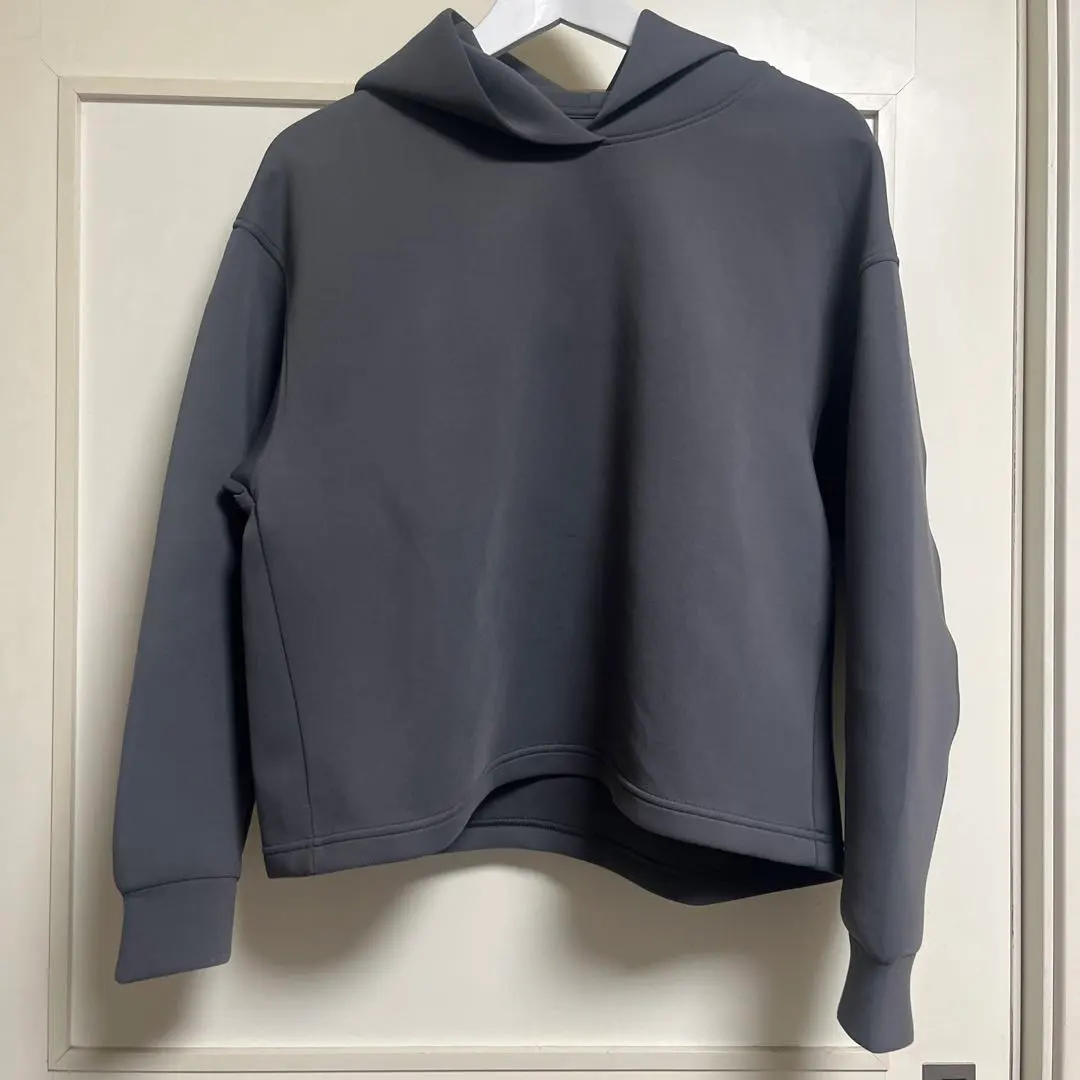 UNIQLO 雙面布連帽外套 L 尺寸 的縮圖