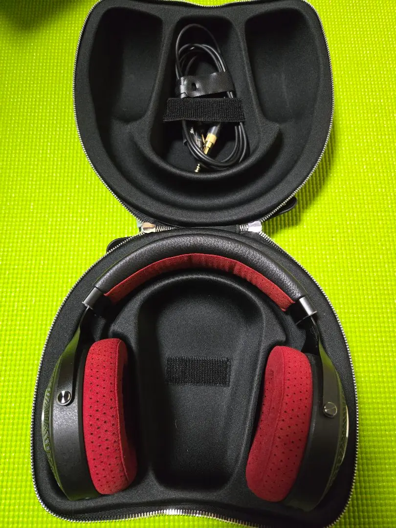 Focal Clear Professional 中古 状態良好 Amazon.com: Focal Clear Open Circumaural High-Fidelity