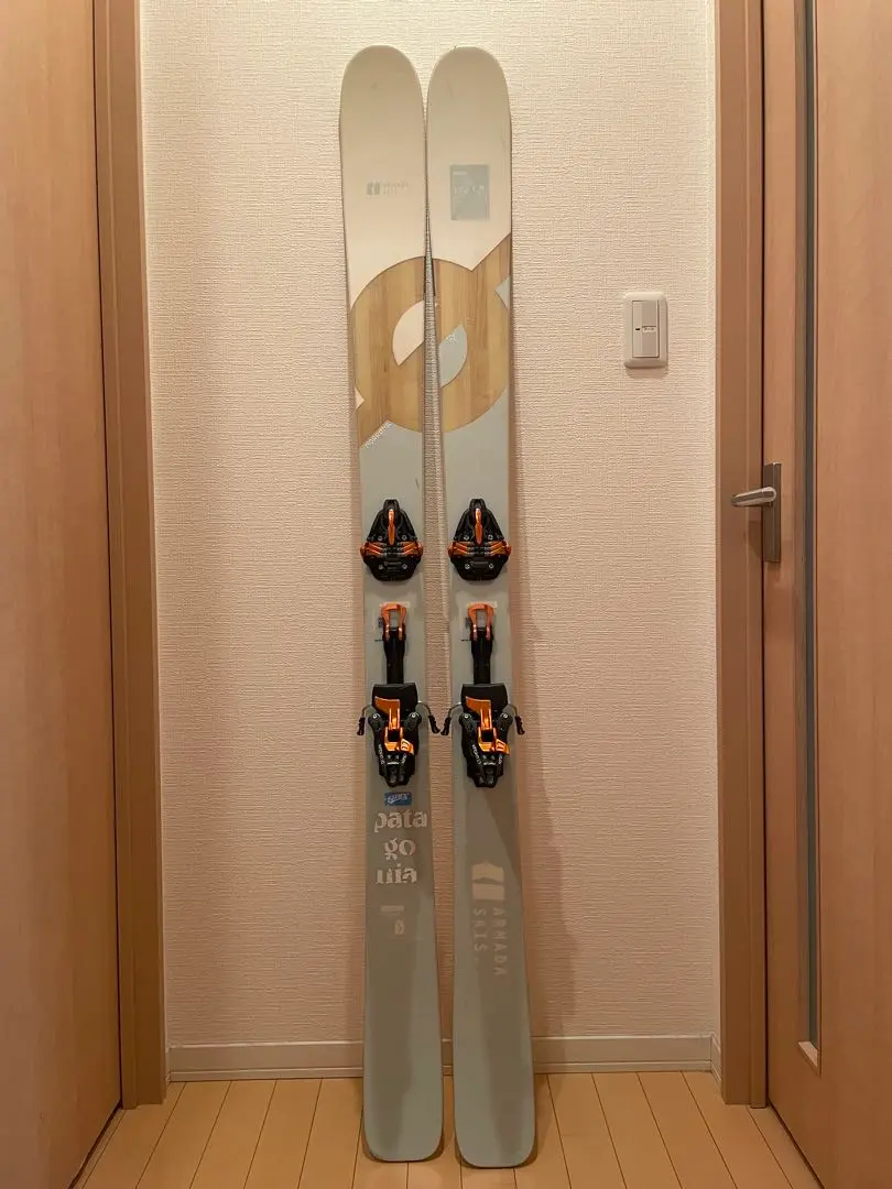 Armada stranger 172cm 板のみ　ビン穴あり Armada stranger 172cm 板のみビン穴あり