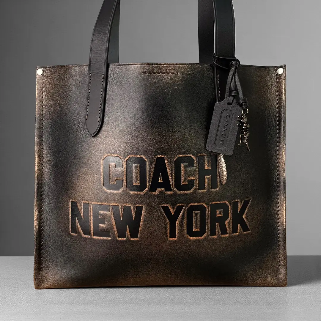 現行款 展示品 Coach Reversible Tote Love Leather 手提包 黑色 的縮圖