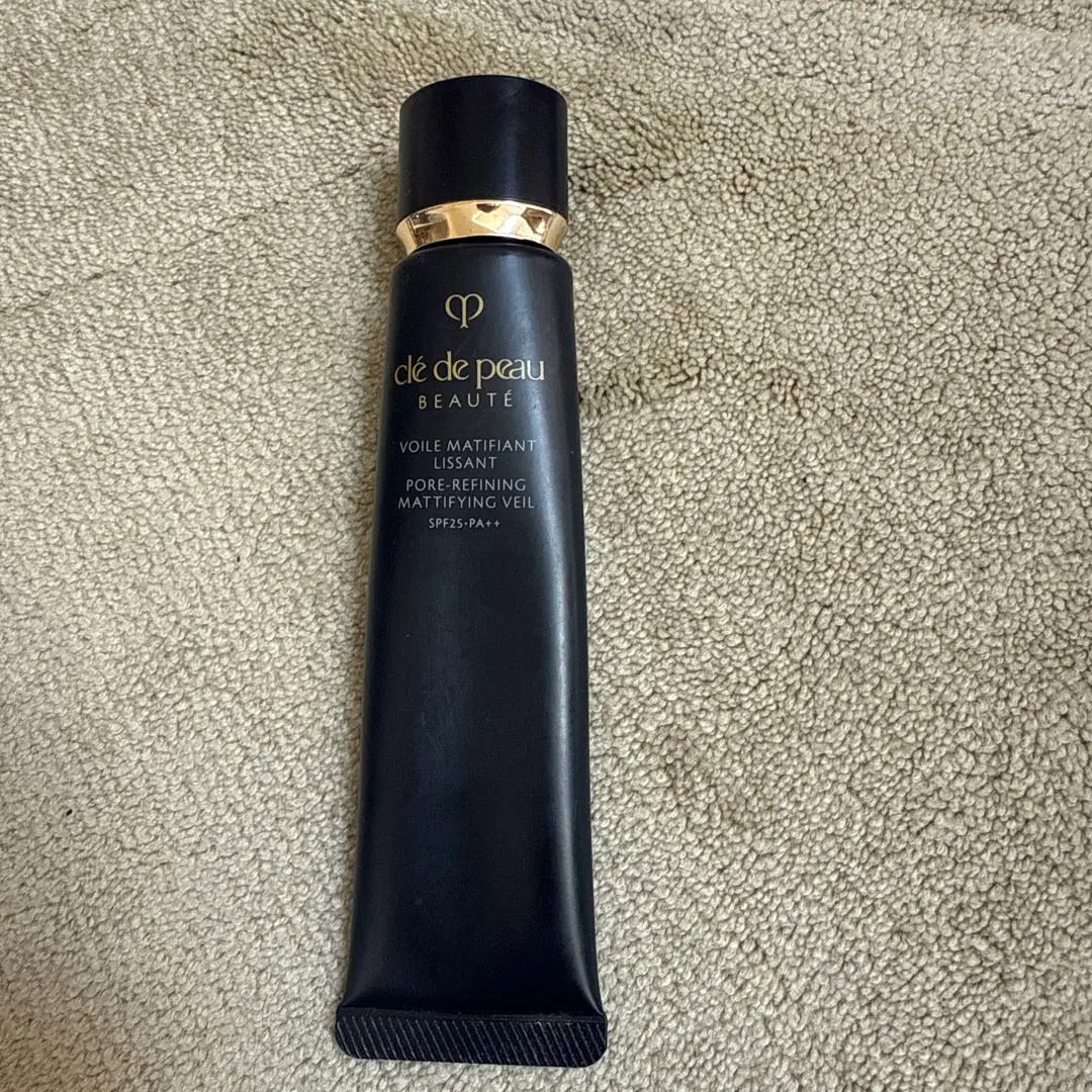 Thumbnail of Clé de Peau Beauté Voile Matifiant Lissant