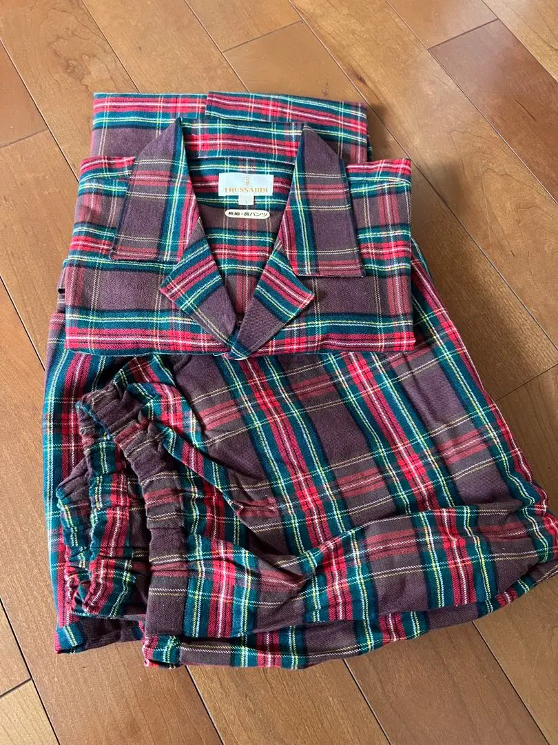 標籤附帶未使用TRUSSARDI睡衣套裝 格紋 洛可繡花 棉 的縮圖