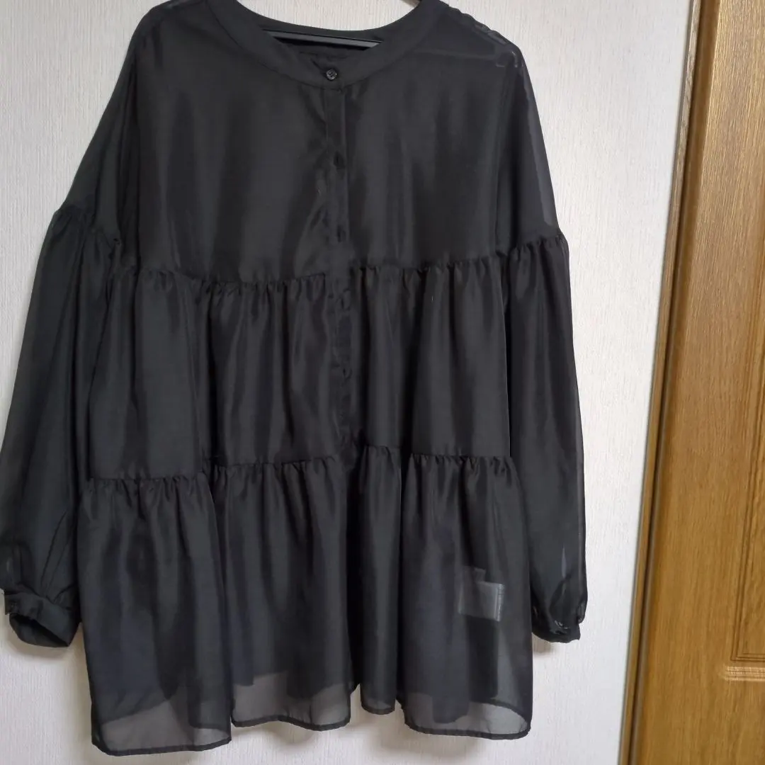 Thumbnail of Black tiered design long-sleeved shirt