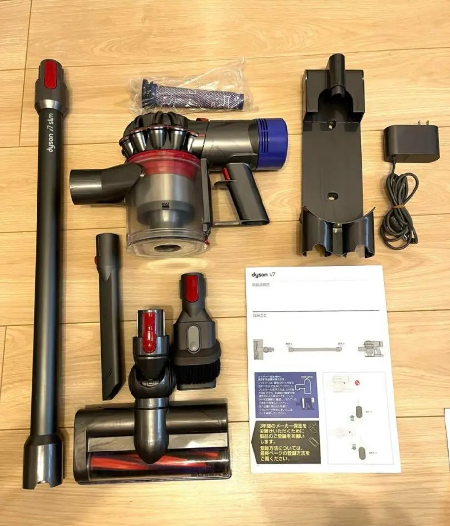 手持式吸塵器主機 紅色 附充電器 的縮圖