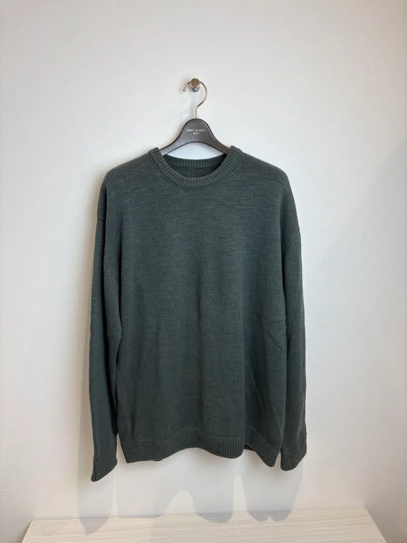 定價2.5萬 灰綠色圓領 長袖毛衣 的縮圖