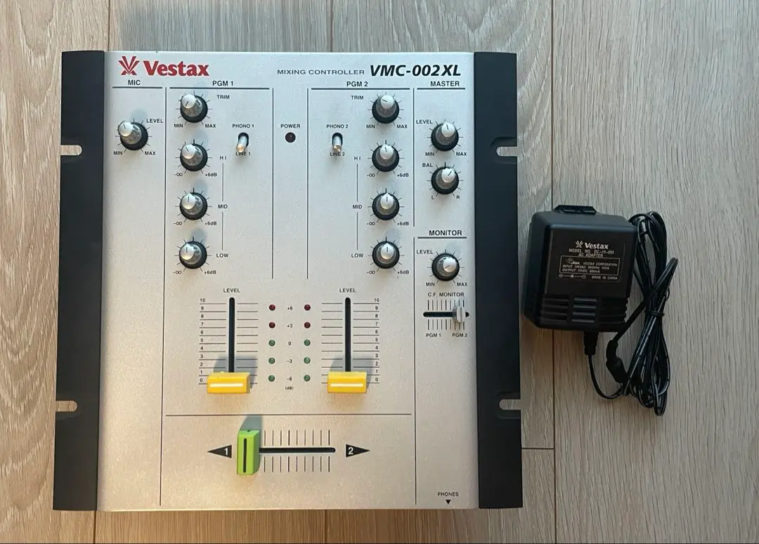 2025年最新】Vestax ベスタクス VMC-002 DJミキサーの人気