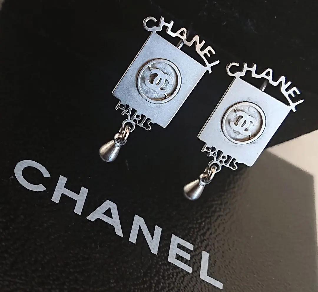 入手困難！ CHANEL ロゴスクエア 00C ティアドロップ ピアス