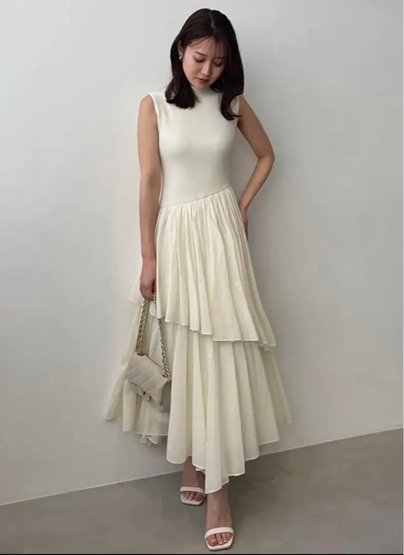 2025年最新】IRREGULAR hem twist dressの人気アイテム - メルカリ