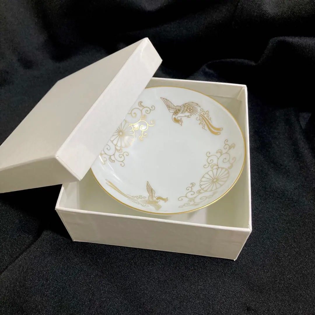 最終値下げ‼️‼️【新城猪之吉 作】昭和三年 純銀製 天皇家御下賜品 菊花紋章 最終値下げ‼️‼️【新城猪之吉 作】昭和三年 純銀製 天皇家御