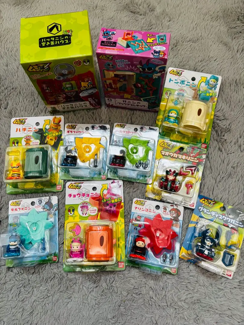 ムシ忍 ギラファクワガニン　コーカサスカブトニンなど　まとめ売り ギラファクワガタニン | 商品情報 ｜ムシ忍 | バンダイ 公式サイト