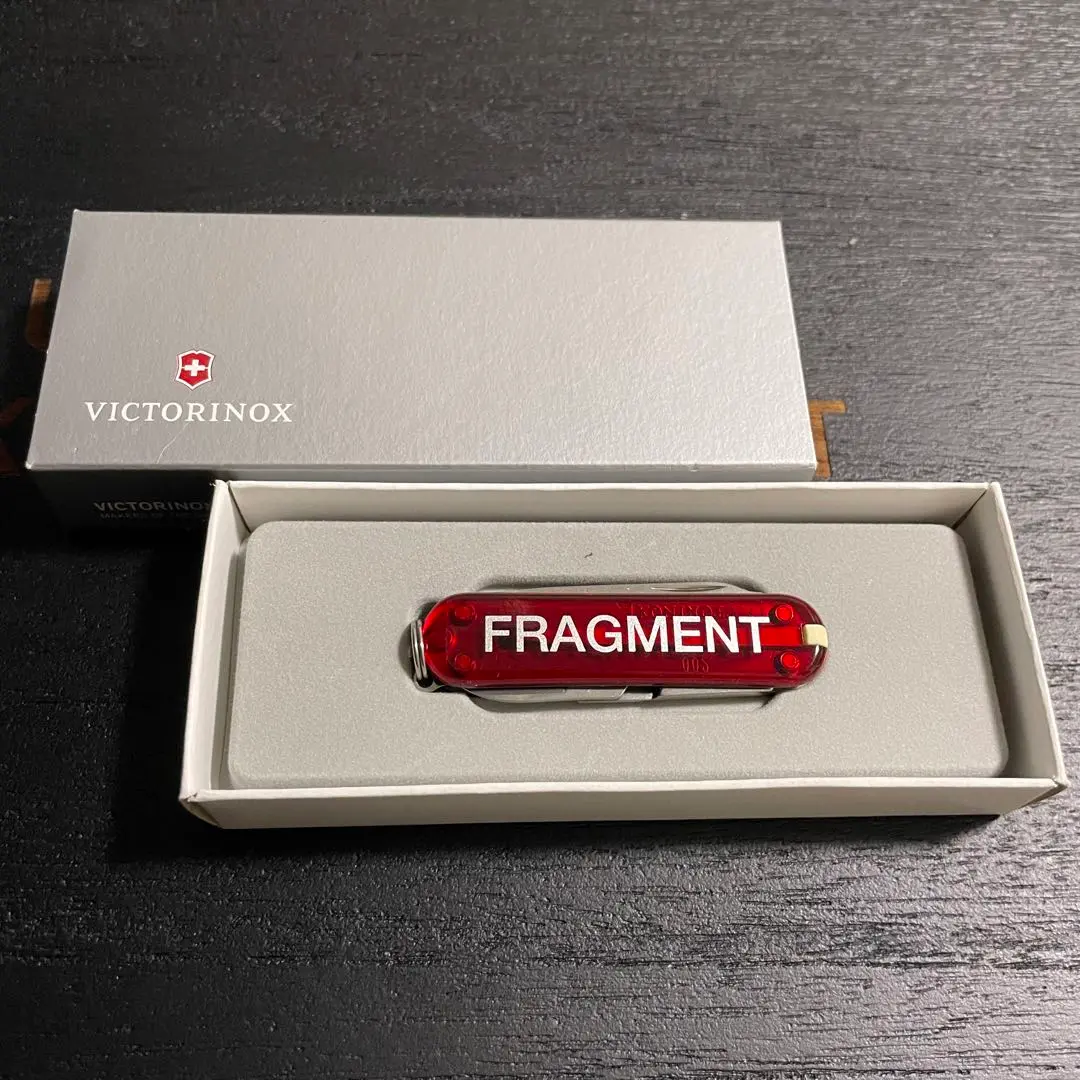 FRAGMENT VICTORINOX SPARTANブラック キーホルダー 41853-2.jpg