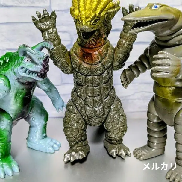 超人力霸王怪獸 涅隆伽 軟膠 的縮圖