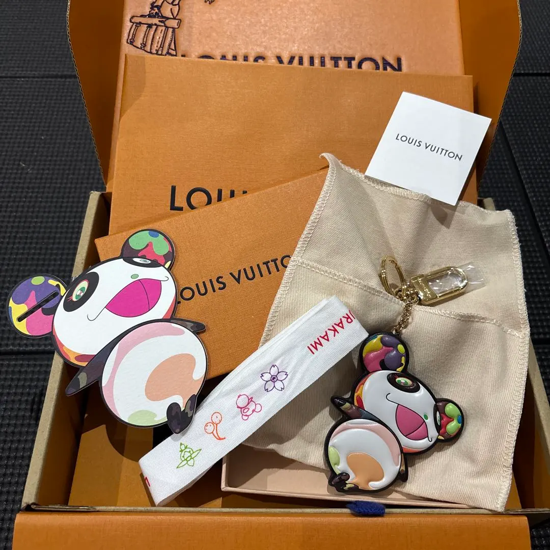 2025年最新】 ルイヴィトン 村上隆 チャーム パンダの人気
