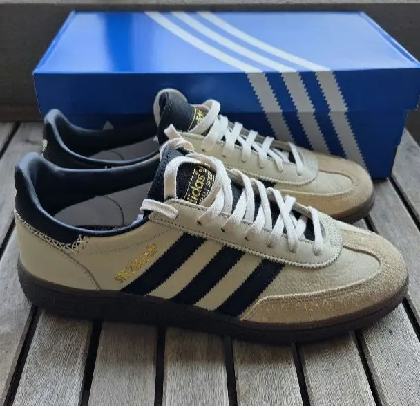 アディダス　ie3698 25cm 新品箱付き　国内正規品 楽天市場】IE3698の通販