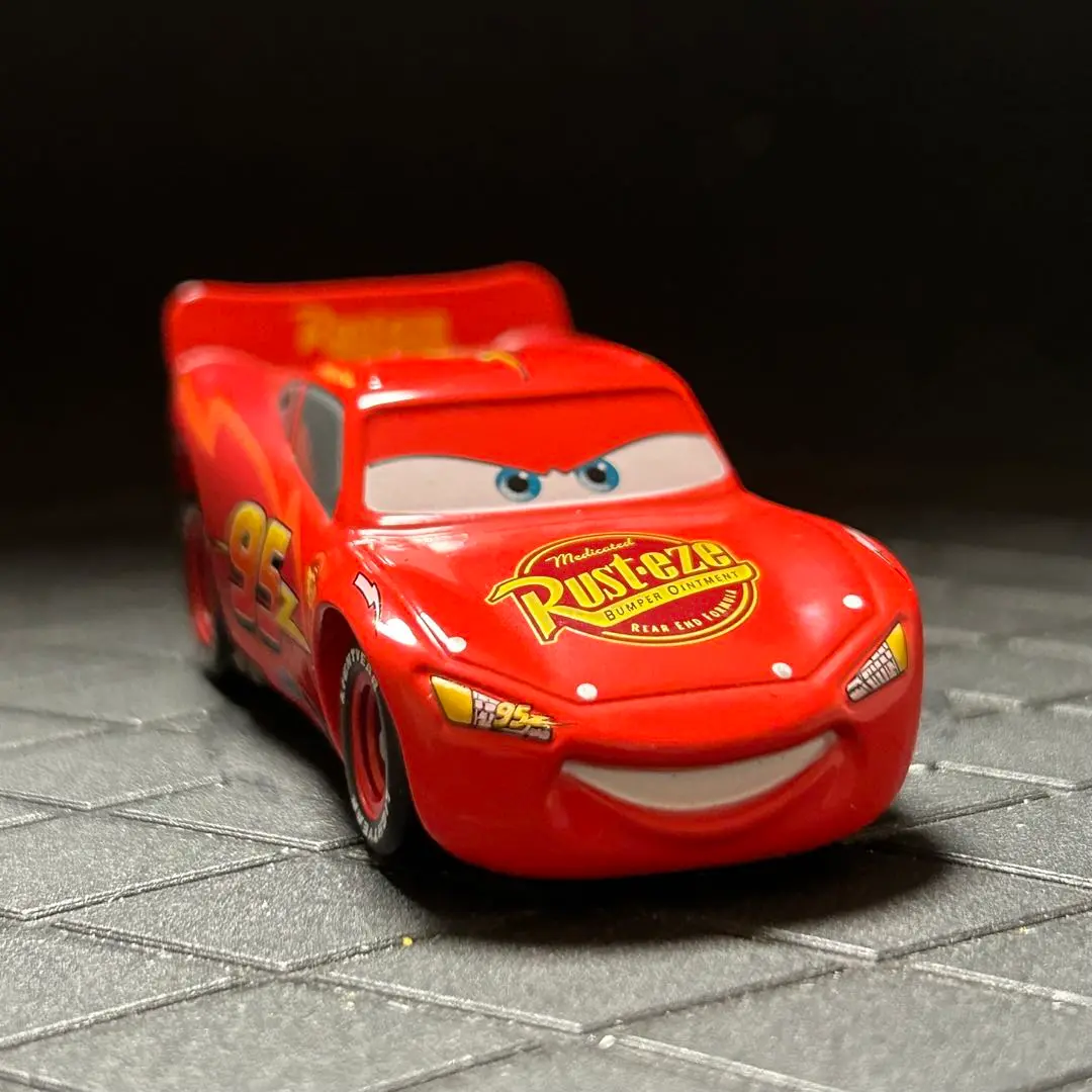 新品 未開封品 トミカ ライトニング・マックィーン カーズ2 オープニングタイプ カーズ トミカ ライトニング・マックィーン (カーズ2