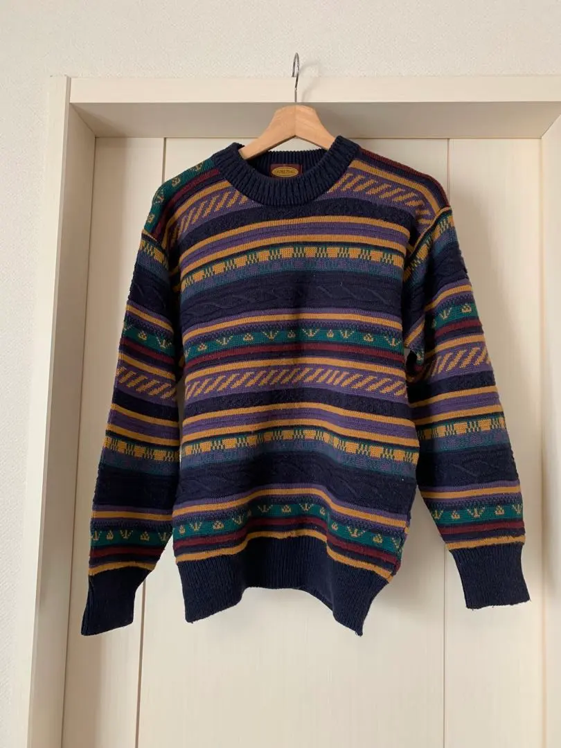 Thumbnail of CASTLETRAILD Vintage Men's Long Sleeve Knit Sweater All-Over Pattern
