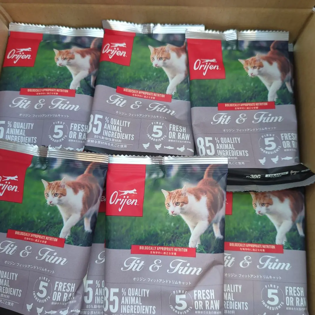 momo 　　Orijen Fit & Trim キャットフード Amazon.com : ORIJEN Fit and Trim Dry Cat Food, Grain Free
