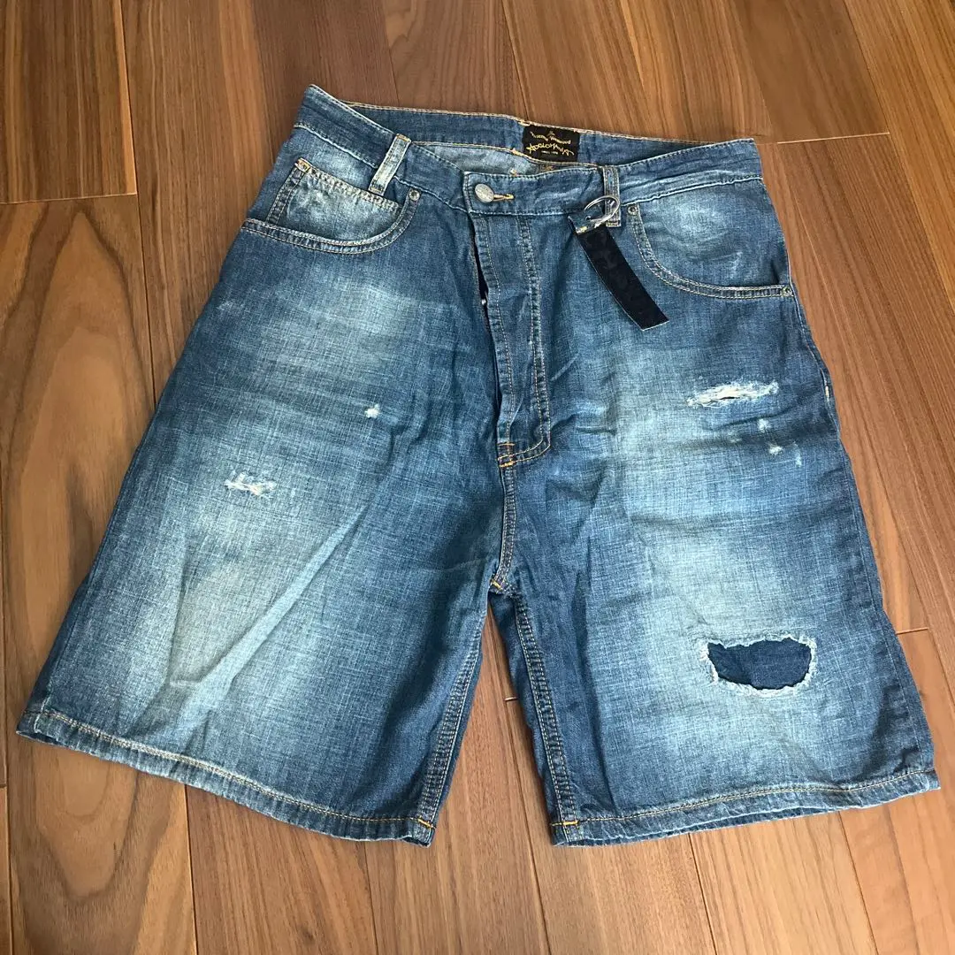 美品 ヴィヴィアンウエストウッド アングロマニア ショート デニム パンツ ヴィヴィアンウエストウッド アングロマニアVivienne Westwood