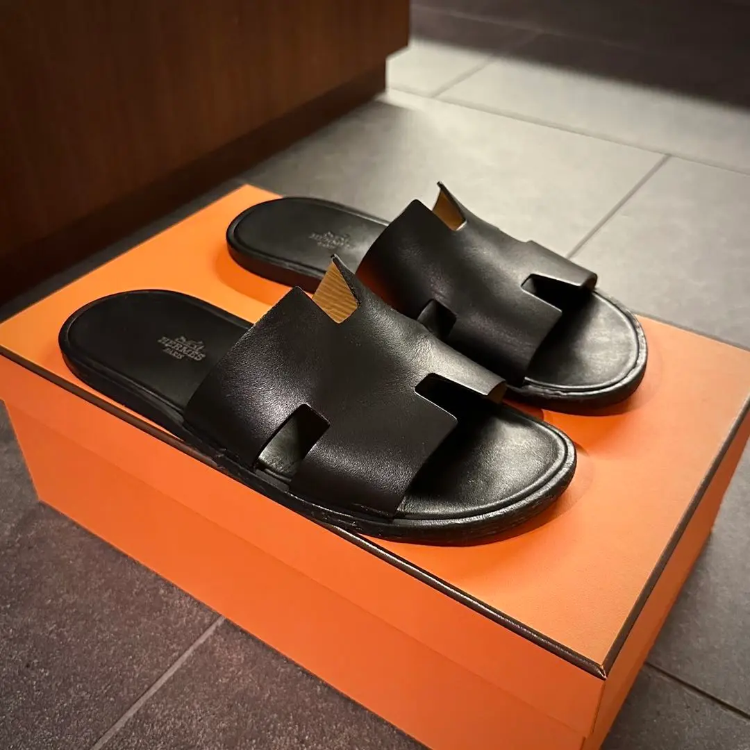 マイクロ　HERMES イズミール　サンダル　40 メンズサンダル 《イズミール》 | Hermès - エルメス-公式サイト