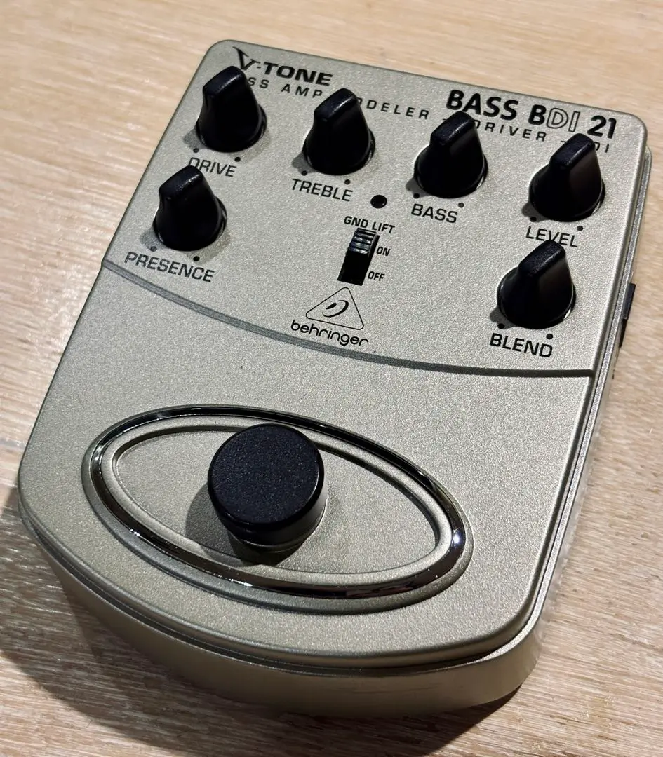 ■BEHRINGER　BDI 21ベースエフェクター Behringer | Product | BDI21