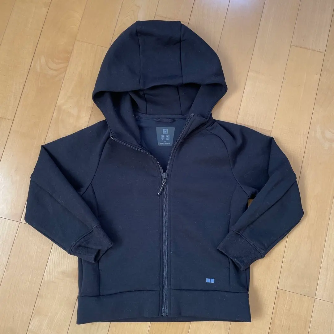 Thumbnail of Excellent condition! Uniqlo hoodie, black, size 110