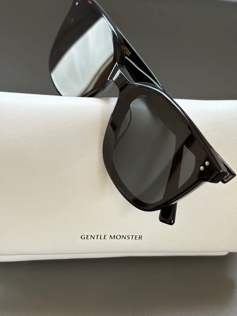ジェントルモンスター サングラス Queen クイーン べっ甲柄 正規品 ☆GENTLE MONSTER☆ 正規品 Queen クイーン サングラス (Gentle