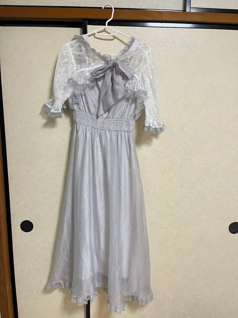 Rojita 薄紗袖短袖長洋裝 的縮圖