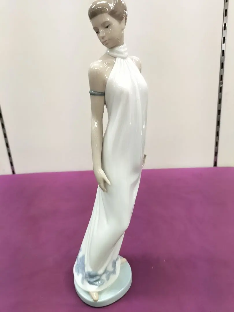リヤドロ　磁器人形　スペイン　#6133「ガーランドを持つ天使」絶版品　難有り 01009568_1_jpg.jpg