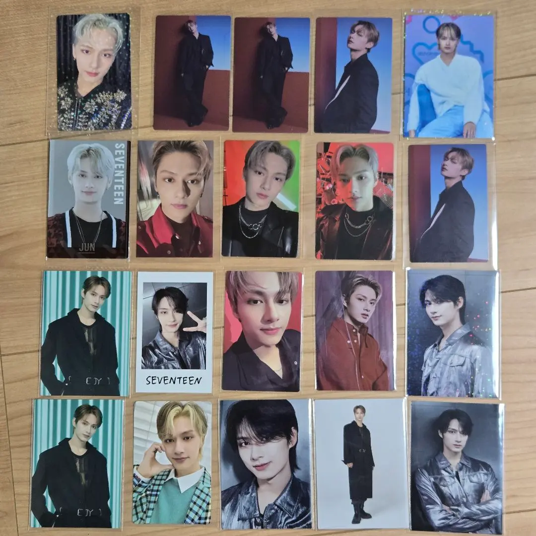 Thumbnail of SEVENTEEN JUN Trading Card Set