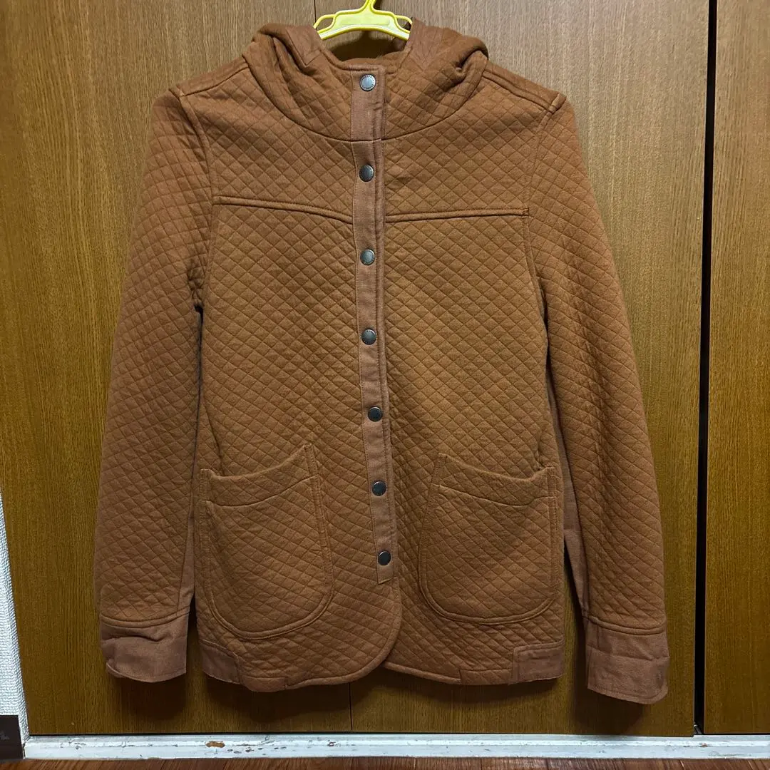 棕色絎縫外套 帶帽 的縮圖