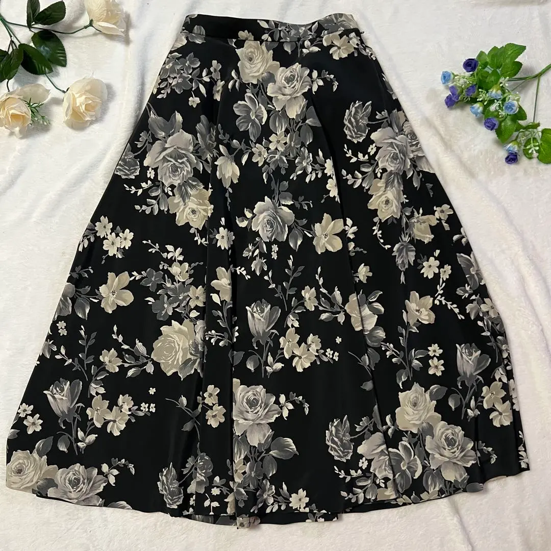 Thumbnail of Floral Flare Skirt 7AR ✨ Elegant Black Formal Women's S