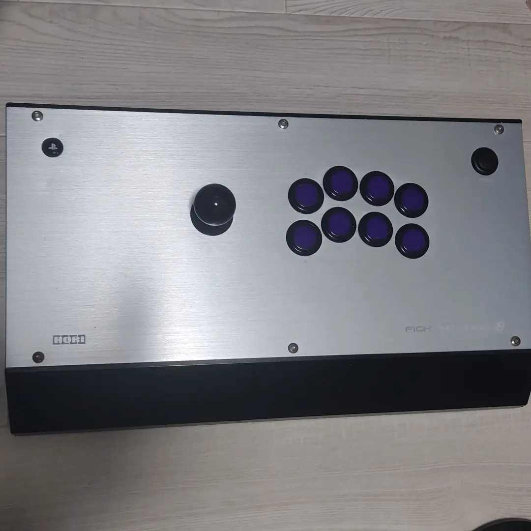 【おんせんさん限定】ファイティングエッジ刃 (PS4/PC) HORI ファイティングエッジ刃 for PlayStation®4 / PC - 製品